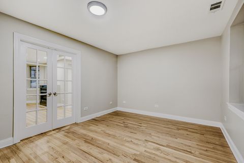 Tiny photo for 6450 N BELL Avenue #G, Chicago, IL 60645 (MLS # 12566703)