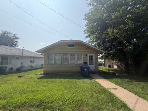 Photo of 1513 South Bluff Boulevard, Clinton, IA 52732 (MLS # 12713961)