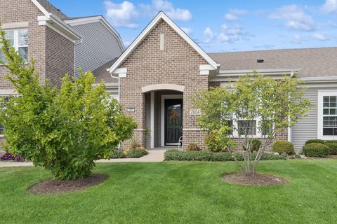 Photo of 2604 Avondale Circle #4492, Naperville, IL 60564 (MLS # 12467248)