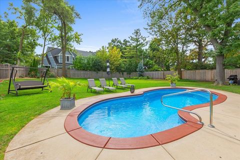 Tiny photo for 1439 Pleasant Lane, Glenview, IL 60025 (MLS # 12491036)