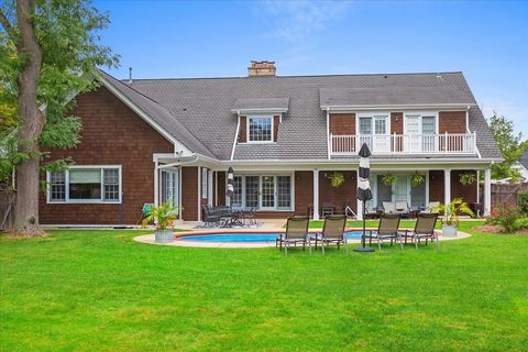 Tiny photo for 1439 Pleasant Lane, Glenview, IL 60025 (MLS # 12491036)