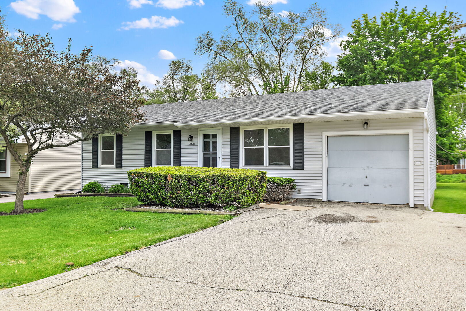 4905 Prairie Avenue