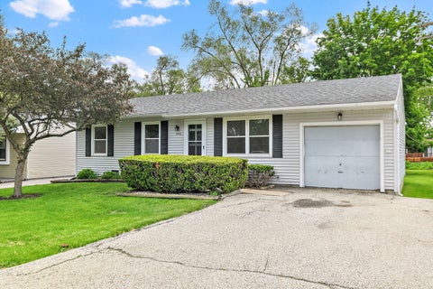 Tiny photo for 4905 Prairie Avenue, McHenry, IL 60050 (MLS # 12653737)