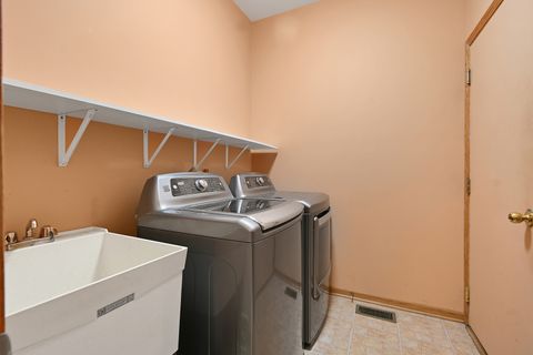 Tiny photo for 21222 Whitney Avenue, Matteson, IL 60443 (MLS # 12455063)