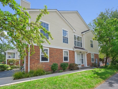 Photo of 883 Ann Arbor Lane, Vernon Hills, IL 60061 (MLS # 12744602)