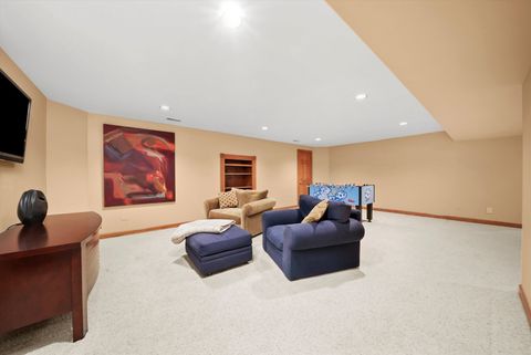 Tiny photo for 18 S Wynstone Drive, North Barrington, IL 60010 (MLS # 12495652)