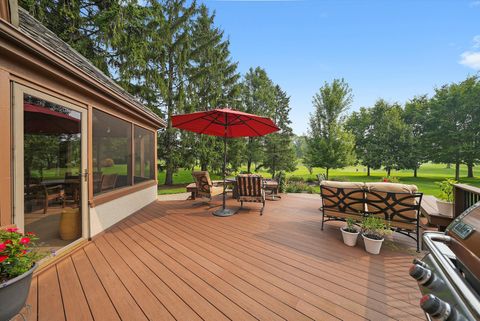 Tiny photo for 18 S Wynstone Drive, North Barrington, IL 60010 (MLS # 12495652)