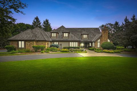 Tiny photo for 18 S Wynstone Drive, North Barrington, IL 60010 (MLS # 12495652)