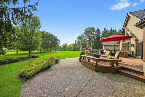 Tiny photo for 18 S Wynstone Drive, North Barrington, IL 60010 (MLS # 12495652)