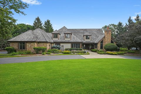 Tiny photo for 18 S Wynstone Drive, North Barrington, IL 60010 (MLS # 12495652)