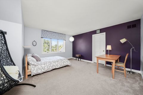 Tiny photo for 18 S Wynstone Drive, North Barrington, IL 60010 (MLS # 12495652)