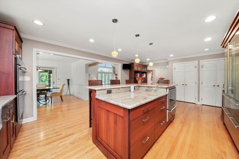 Tiny photo for 18 S Wynstone Drive, North Barrington, IL 60010 (MLS # 12495652)