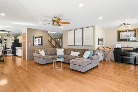 Tiny photo for 302 Chateau Drive, Buffalo Grove, IL 60089 (MLS # 12593870)