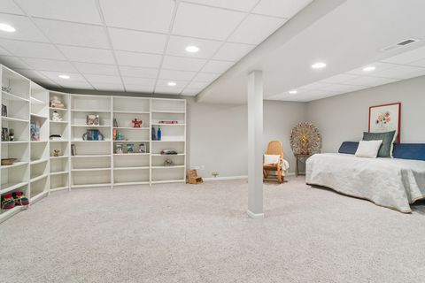 Tiny photo for 302 Chateau Drive, Buffalo Grove, IL 60089 (MLS # 12593870)