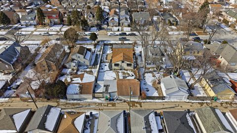 Tiny photo for 4815 S Lotus Avenue, Chicago, IL 60638 (MLS # 12565976)