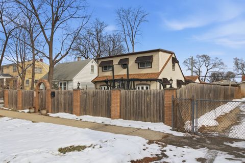 Tiny photo for 4815 S Lotus Avenue, Chicago, IL 60638 (MLS # 12565976)
