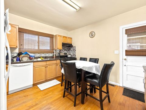 Tiny photo for 2610 Glos Avenue, Bellwood, IL 60104 (MLS # 12586885)