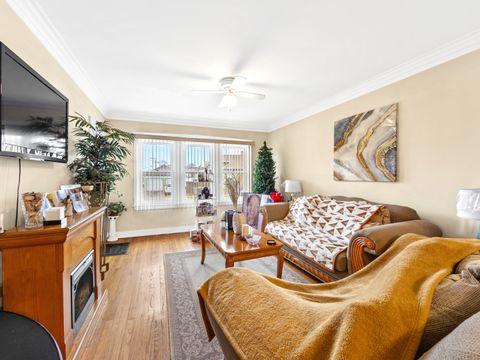 Tiny photo for 2610 Glos Avenue, Bellwood, IL 60104 (MLS # 12586885)