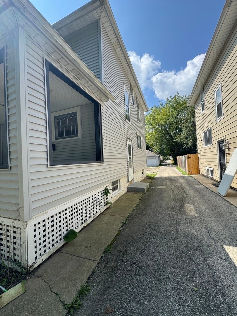 838 Hickory Street