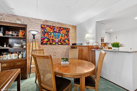 Tiny photo for 651 W Sheridan Road #4D, Chicago, IL 60613 (MLS # 12428180)