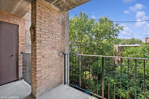 Tiny photo for 651 W Sheridan Road #4D, Chicago, IL 60613 (MLS # 12428180)