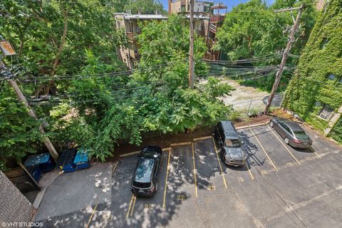 Tiny photo for 651 W Sheridan Road #4D, Chicago, IL 60613 (MLS # 12428180)