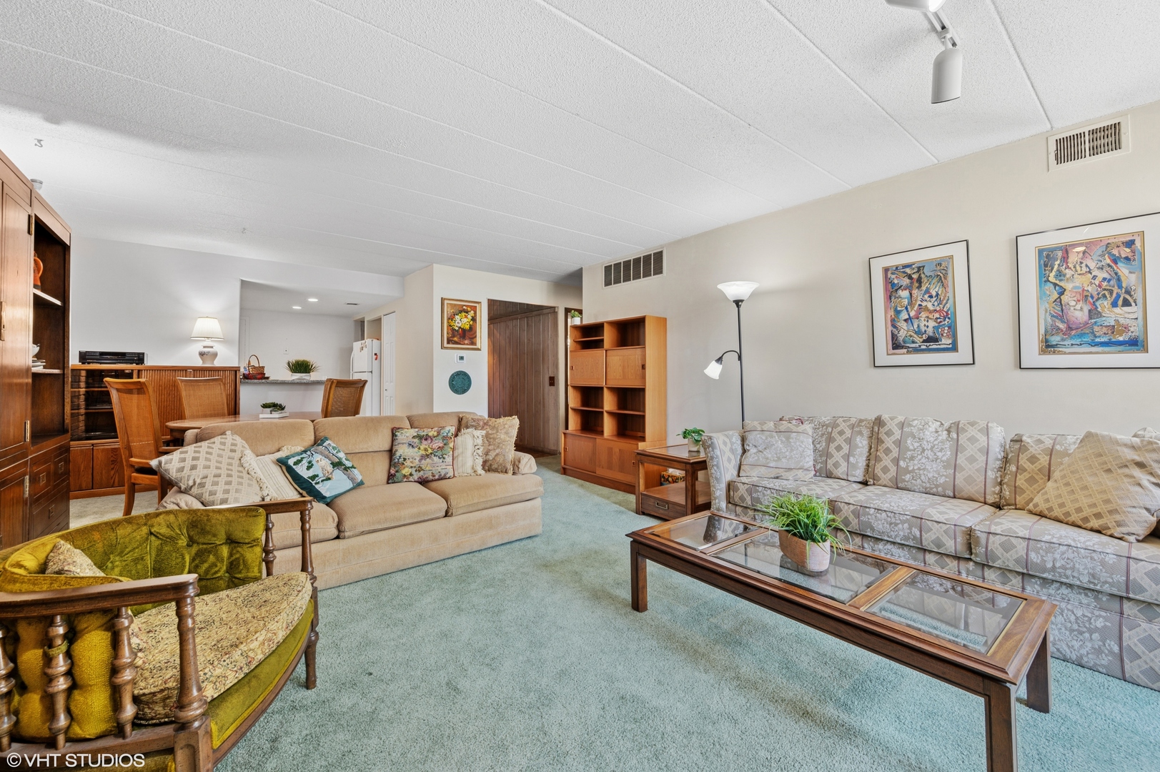 651 W Sheridan Road 4D