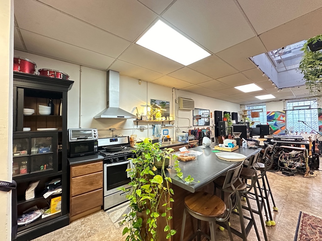 3605 N Damen Avenue 1R