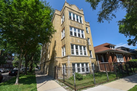 Photo of 3104 W Argyle Street #1, Chicago, IL 60625 (MLS # 12717700)