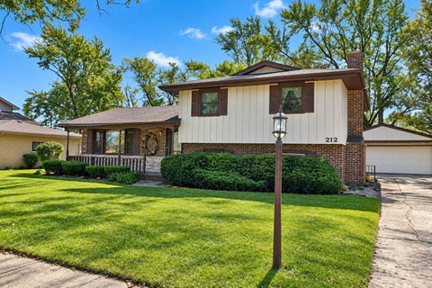 Photo of 212 Pfaff Drive, Frankfort, IL 60423 (MLS # 12776761)