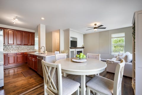 Tiny photo for 5630 Cambridge Way, Hanover Park, IL 60133 (MLS # 12722360)