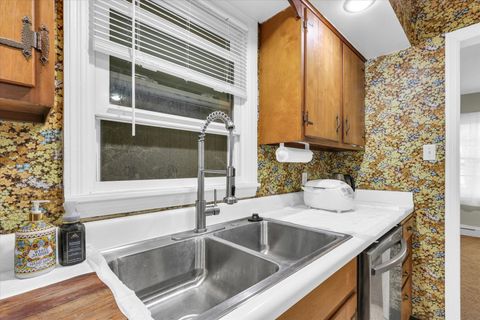 Tiny photo for 1208 W Union Street, Champaign, IL 61821 (MLS # 12478591)