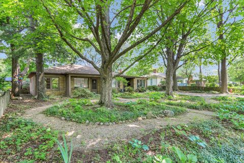 Photo of 1208 W Union Street, Champaign, IL 61821 (MLS # 12478591)