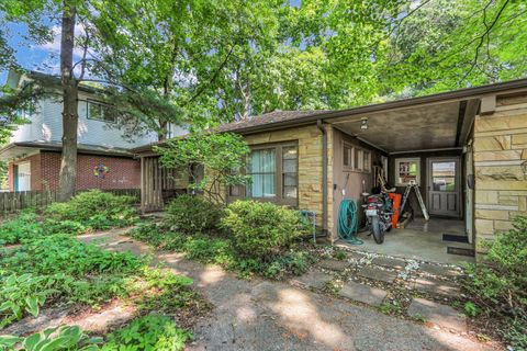 Tiny photo for 1208 W Union Street, Champaign, IL 61821 (MLS # 12478591)