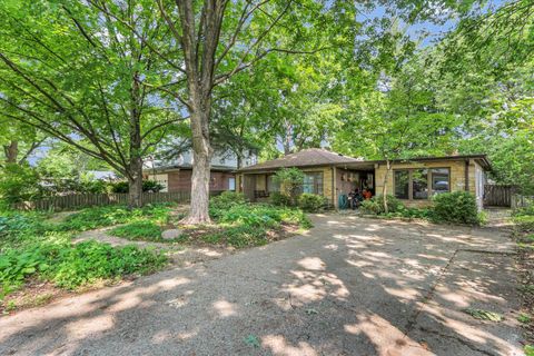 Tiny photo for 1208 W Union Street, Champaign, IL 61821 (MLS # 12478591)