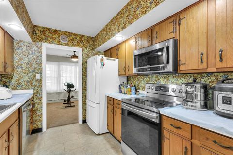 Tiny photo for 1208 W Union Street, Champaign, IL 61821 (MLS # 12478591)