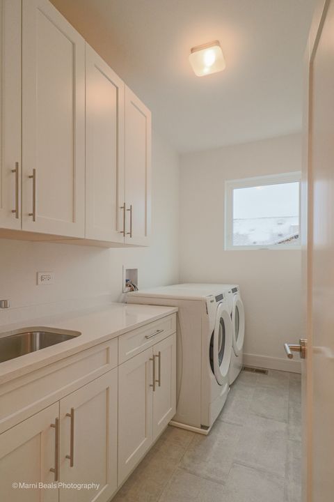 Tiny photo for 6123 S Ellis Avenue, Chicago, IL 60637 (MLS # 12437155)