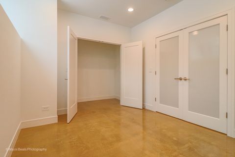 Tiny photo for 6123 S Ellis Avenue, Chicago, IL 60637 (MLS # 12437155)