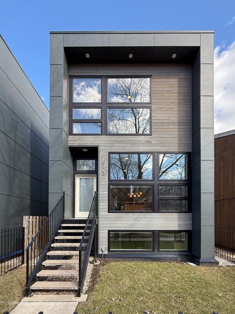 6123 S Ellis Avenue Chicago IL 60637