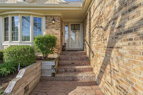 Tiny photo for 10650 Golf Road, Orland Park, IL 60462 (MLS # 12596083)