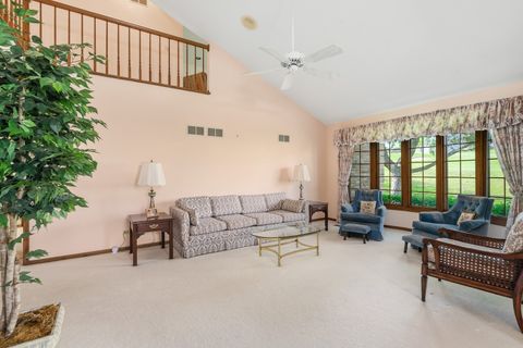 Tiny photo for 10650 Golf Road, Orland Park, IL 60462 (MLS # 12596083)