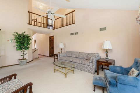 Tiny photo for 10650 Golf Road, Orland Park, IL 60462 (MLS # 12596083)