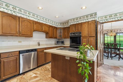 Tiny photo for 10650 Golf Road, Orland Park, IL 60462 (MLS # 12596083)