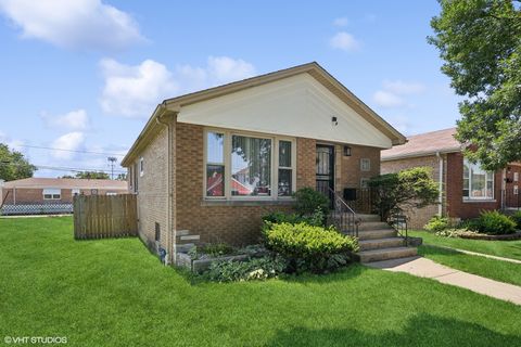 1953 E 93rd Street Chicago IL 60617