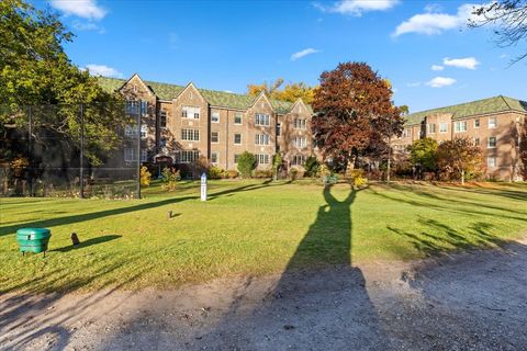 Tiny photo for 1216 Central Street #2W, Evanston, IL 60201 (MLS # 12510744)