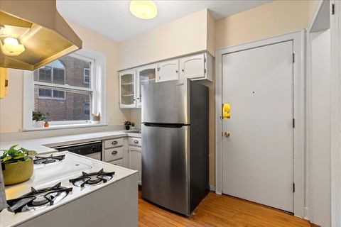 Tiny photo for 1216 Central Street #2W, Evanston, IL 60201 (MLS # 12510744)