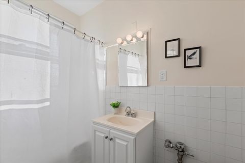 Tiny photo for 1216 Central Street #2W, Evanston, IL 60201 (MLS # 12510744)