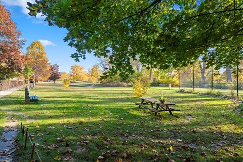 Tiny photo for 1216 Central Street #2W, Evanston, IL 60201 (MLS # 12510744)