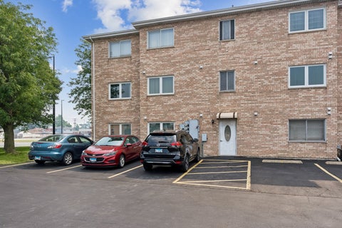Tiny photo for 7900 Nagle Avenue #2N, Burbank, IL 60459 (MLS # 12711473)