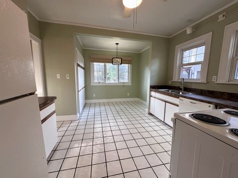 Tiny photo for 407 4th Avenue, Ottawa, IL 61350 (MLS # 12366664)